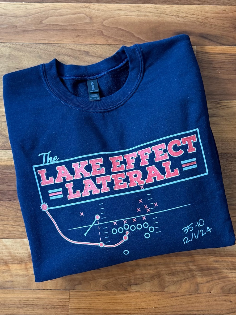 NWOT Buffalo Bills Gildan ‘Lake Effect Lateral’ Sweatshirt Men’s 2XL Josh Allen